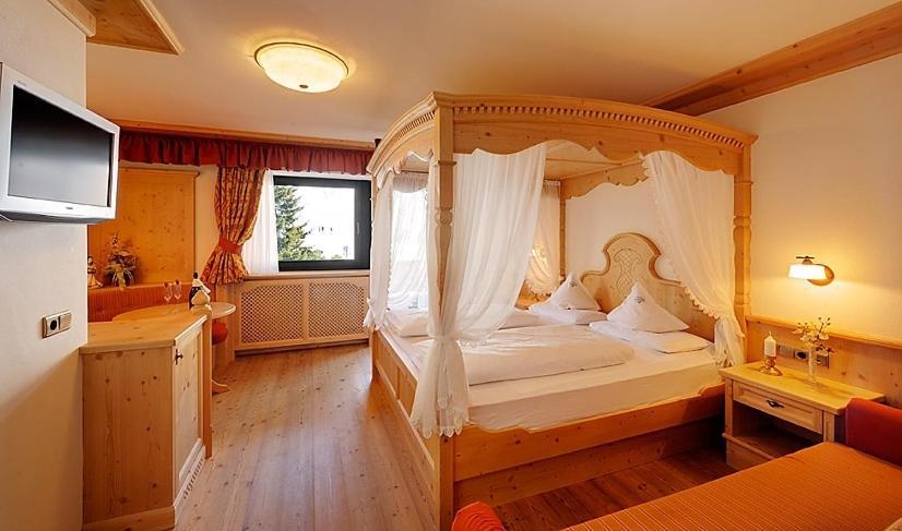 Hotel Alaska Сельва-ді-Валь-Гардена Екстер'єр фото