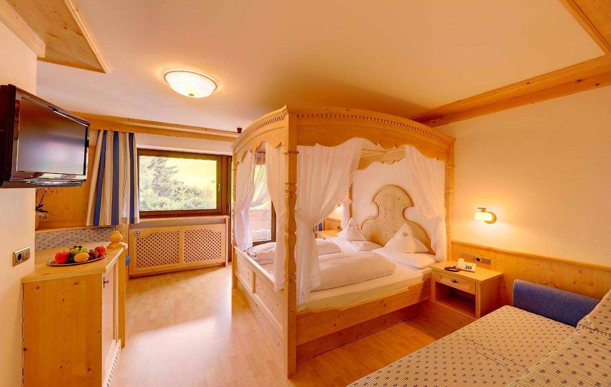 Hotel Alaska Сельва-ді-Валь-Гардена Номер фото